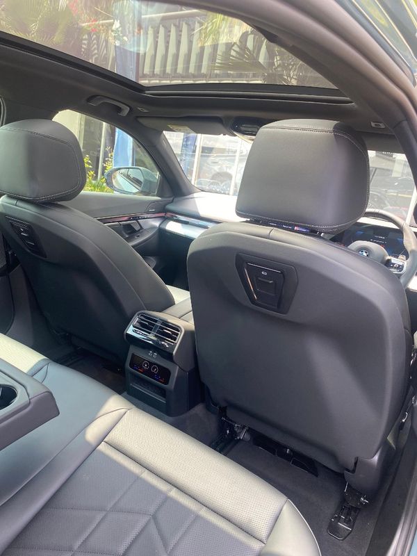 2025-BMW-5-Series-520d-M-Sport-Pro image:21