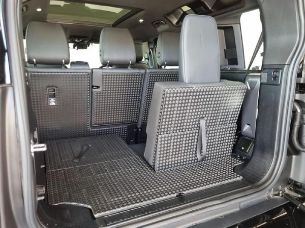 2025-Land-Rover-Defender-110-D350-X-Dynamic-HSE image:9