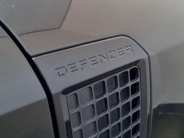 2025-Land-Rover-Defender-110-D350-X-Dynamic-HSE image:11