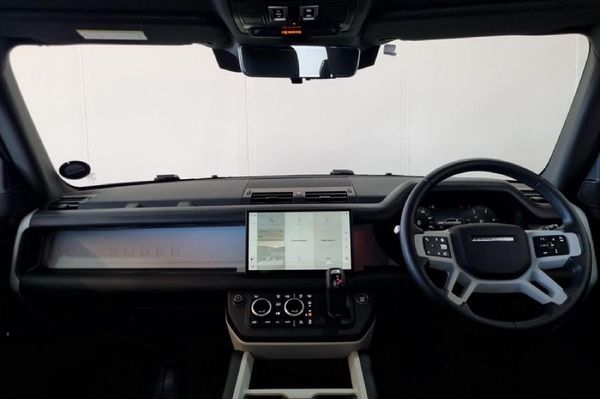 2025-Land-Rover-Defender-110-D350-X-Dynamic-HSE image:12