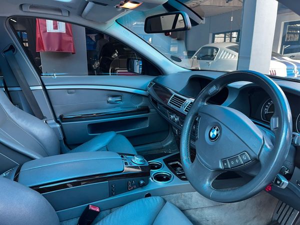2005-BMW-7-Series-740i image:10