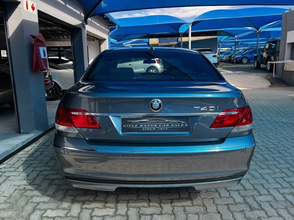 2005-BMW-7-Series-740i image:4
