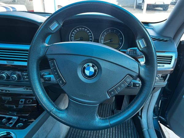2005-BMW-7-Series-740i image:6