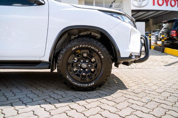 2025-Toyota-Fortuner-28-GD-6-4x4-VX-Auto image:15
