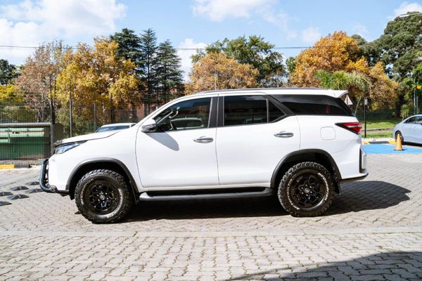2025-Toyota-Fortuner-28-GD-6-4x4-VX-Auto image:3
