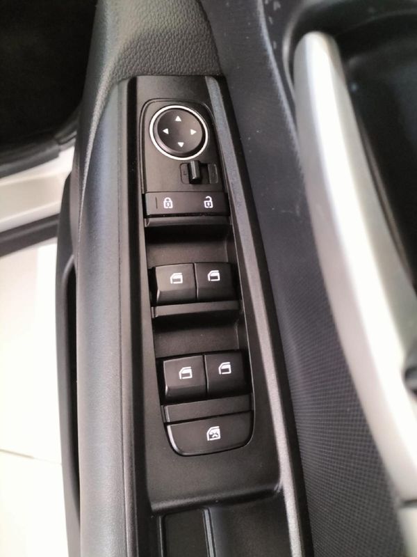 2024-Kia-Sonet-15-LX image:11