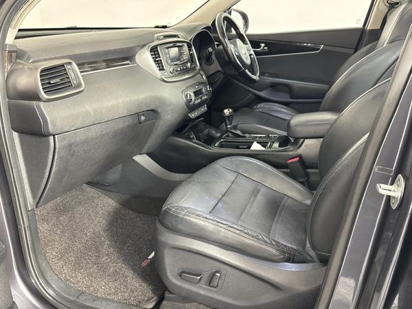 2016-Kia-Sorento-22D-AWD-Auto-7-seat-EX image:8