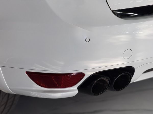 2014-Porsche-Cayenne-GTS-Auto image:14
