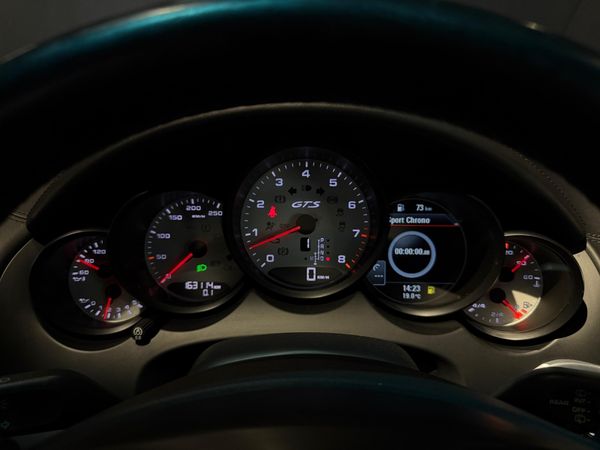 2014-Porsche-Cayenne-GTS-Auto image:18