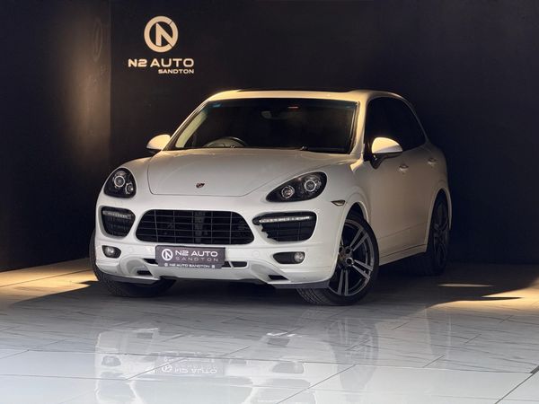 2014-Porsche-Cayenne-GTS-Auto image:1