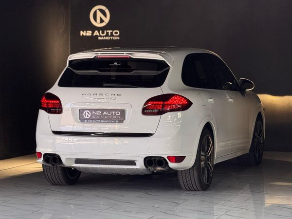 2014-Porsche-Cayenne-GTS-Auto image:3