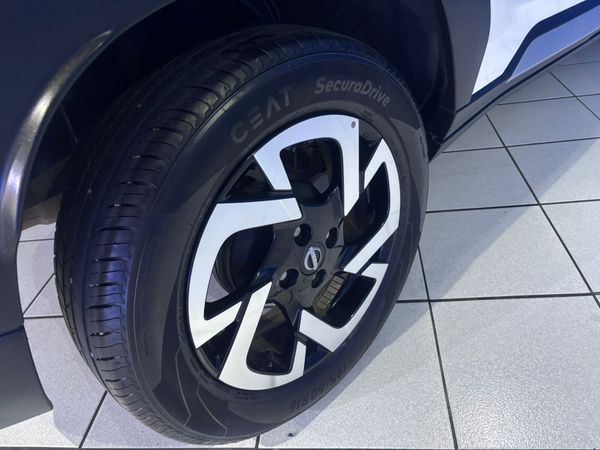 2023-Nissan-Magnite-10-Acenta image:17