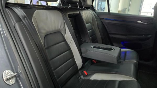 2022-Volkswagen-Golf-8-GTI-20-TSI-Auto image:11