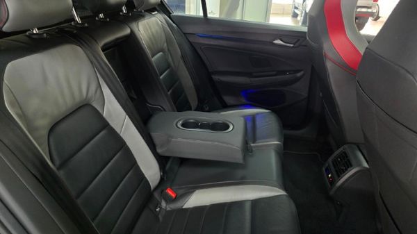 2022-Volkswagen-Golf-8-GTI-20-TSI-Auto image:12