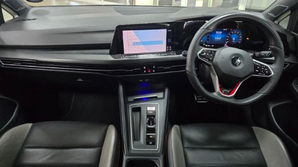 2022-Volkswagen-Golf-8-GTI-20-TSI-Auto image:14