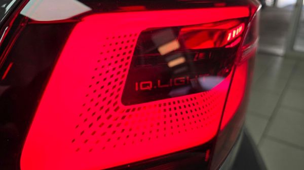 2022-Volkswagen-Golf-8-GTI-20-TSI-Auto image:7