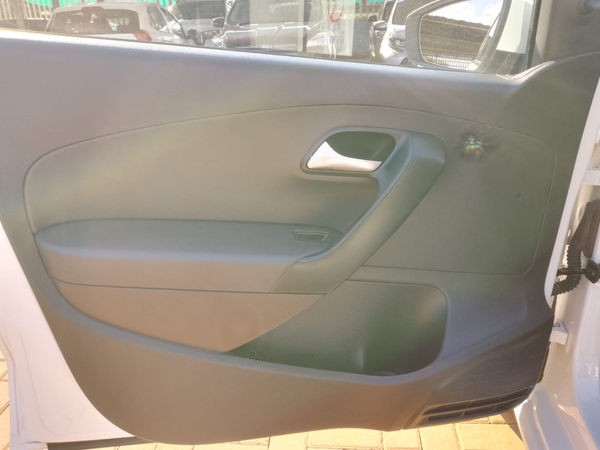 2024-Volkswagen-Polo-Vivo-16-AUTOMATIC image:23