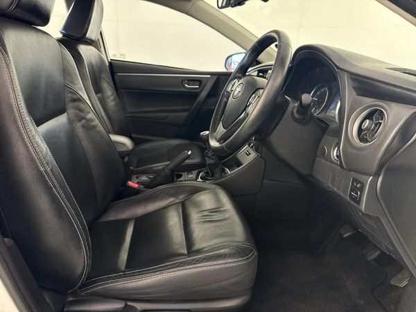 2019-Toyota-Corolla-18-Exclusive image:9
