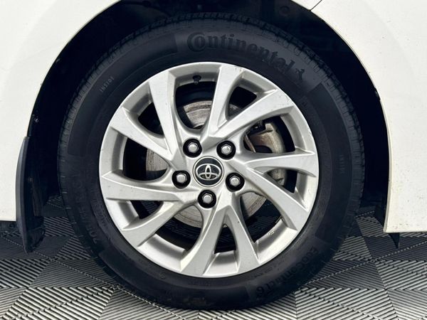 2019-Toyota-Corolla-18-Exclusive image:5