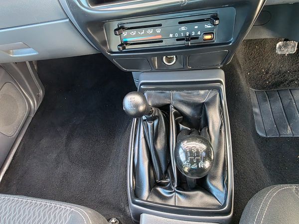 2019-Nissan-NP300-25-TDi-4x4-Double-Cab image:13