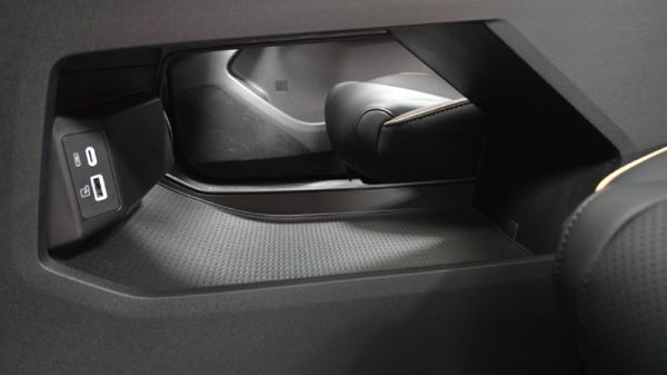 2026-Omoda-C5-15T-Luxury-X image:10