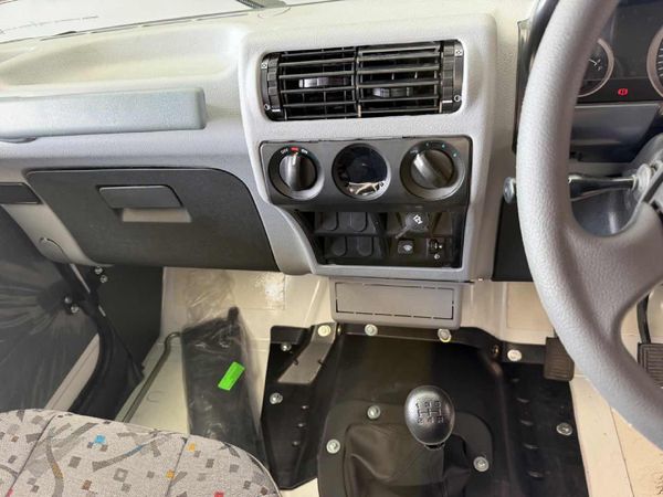 2026-Mahindra-Bolero-Maxi-Truck-25-TD-Single-Cab image:14