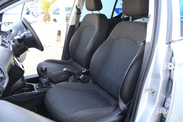 2015-Opel-Corsa-10T-EcoFlex-Enjoy-5-dr-85kW image:9