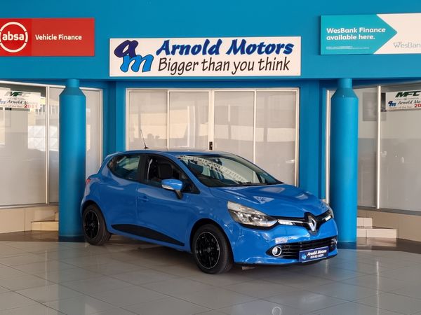 2015-Renault-Clio-IV-900T-Dynamique-5-dr-66kW image:4
