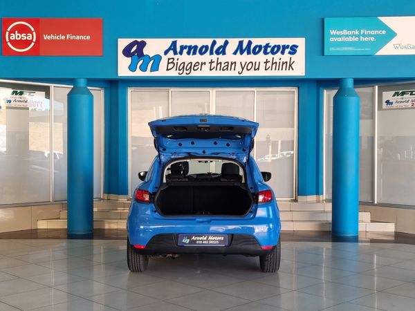 2015-Renault-Clio-IV-900T-Dynamique-5-dr-66kW image:7