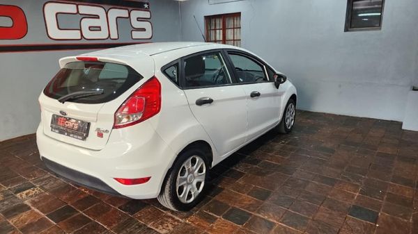 2016-Ford-Fiesta-14-Ambiente-5-dr image:5