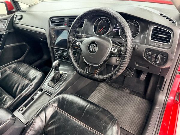 2017-Volkswagen-Golf-VII-14-TSI-Comfortline-Auto image:7