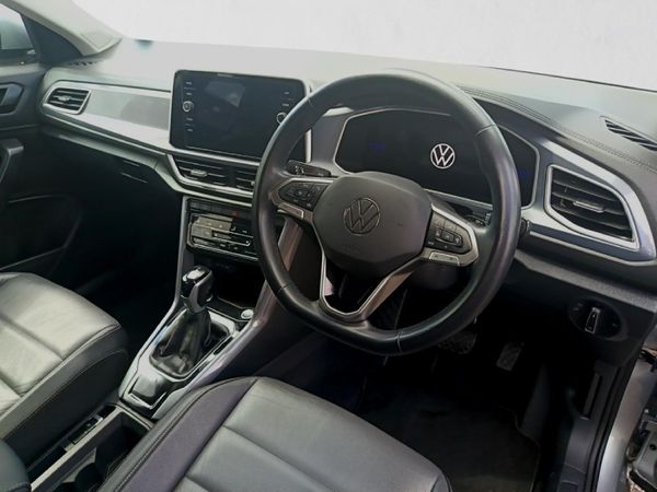 2024-Volkswagen-T-Roc-14-TSI-Design-Auto image:12