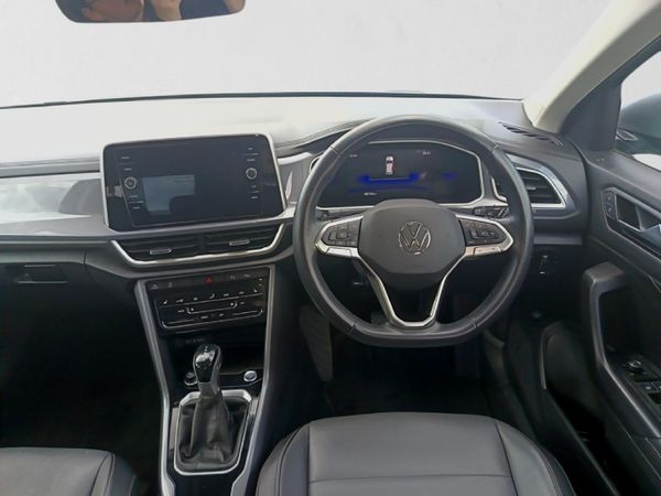 2024-Volkswagen-T-Roc-14-TSI-Design-Auto image:15