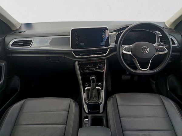 2024-Volkswagen-T-Roc-14-TSI-Design-Auto image:16