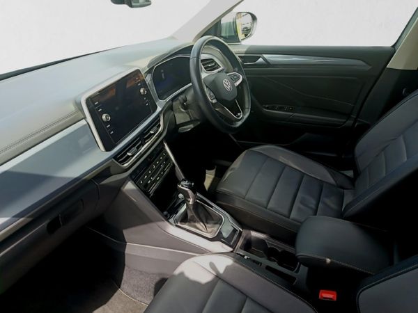 2024-Volkswagen-T-Roc-14-TSI-Design-Auto image:17