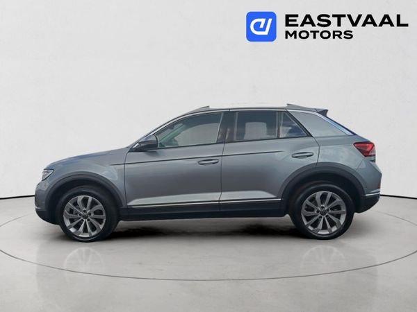 2024-Volkswagen-T-Roc-14-TSI-Design-Auto image:3