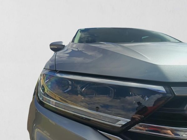2024-Volkswagen-T-Roc-14-TSI-Design-Auto image:8