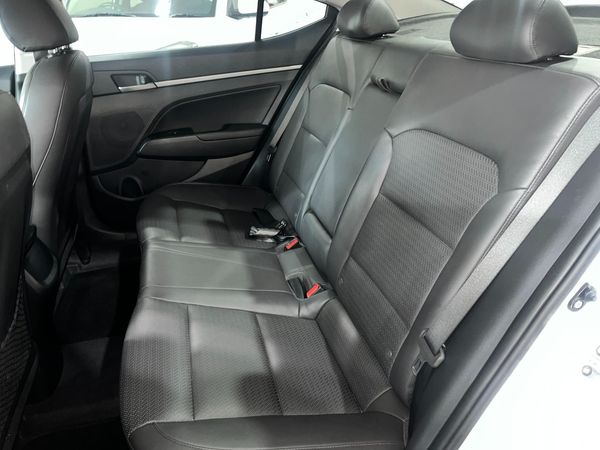 2019-Hyundai-Elantra-16-Executive-Auto image:7