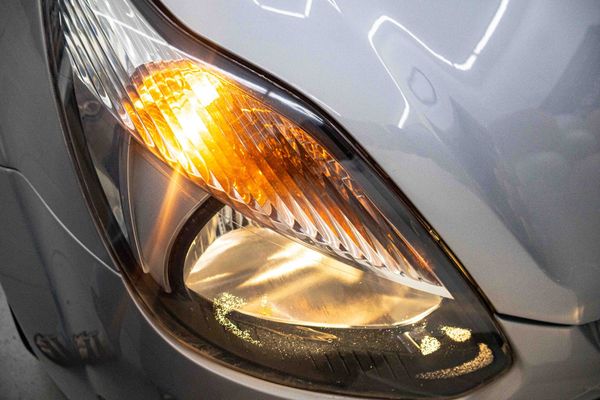 2010-Ford-Figo-14-Ambiente image:10
