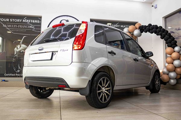 2010-Ford-Figo-14-Ambiente image:5