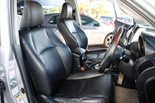 2010-Toyota-Land-Cruiser-Prado-30-TDI-VX-Auto image:14