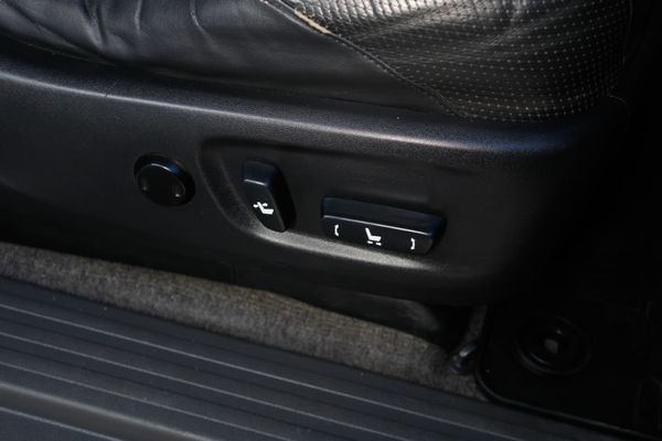 2010-Toyota-Land-Cruiser-Prado-30-TDI-VX-Auto image:16