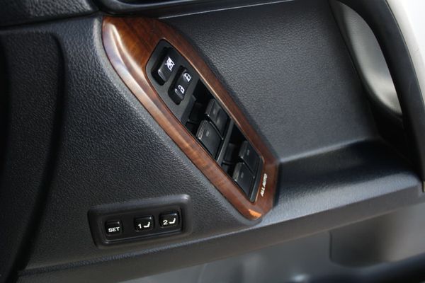 2010-Toyota-Land-Cruiser-Prado-30-TDI-VX-Auto image:18