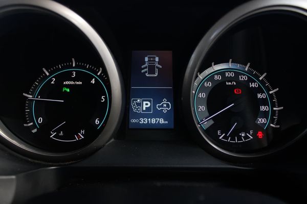 2010-Toyota-Land-Cruiser-Prado-30-TDI-VX-Auto image:26