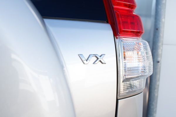 2010-Toyota-Land-Cruiser-Prado-30-TDI-VX-Auto image:6