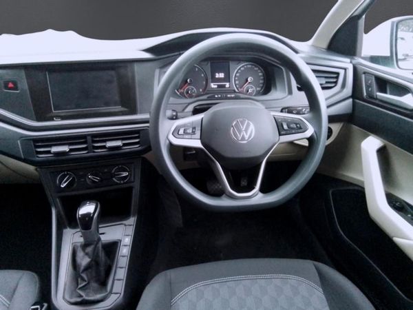 2025-Volkswagen-Polo-16-Classic-Auto image:10