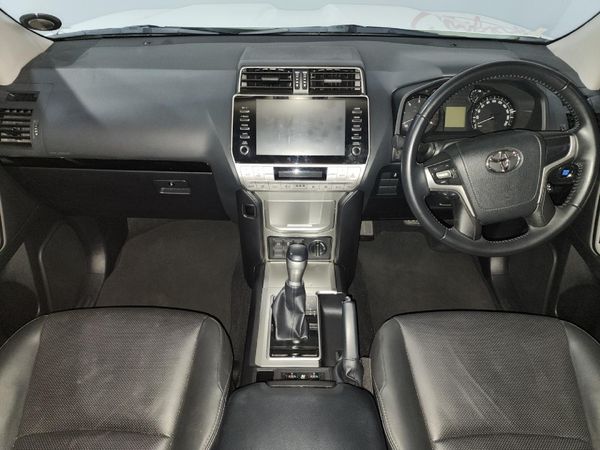 2023-Toyota-Land-Cruiser-Prado-28-GD-TX-Auto image:5