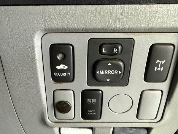 2008-Toyota-Hilux-30-D-4D-Raider-4x4-Double-Cab image:17