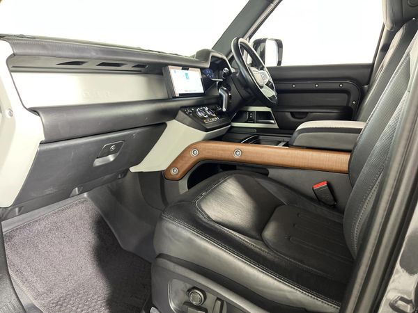 2022-Land-Rover-Defender-110-D300-HSE-X-Dynamic image:8