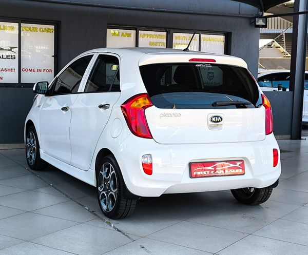 2014-Kia-Picanto-12-EX-Auto image:5
